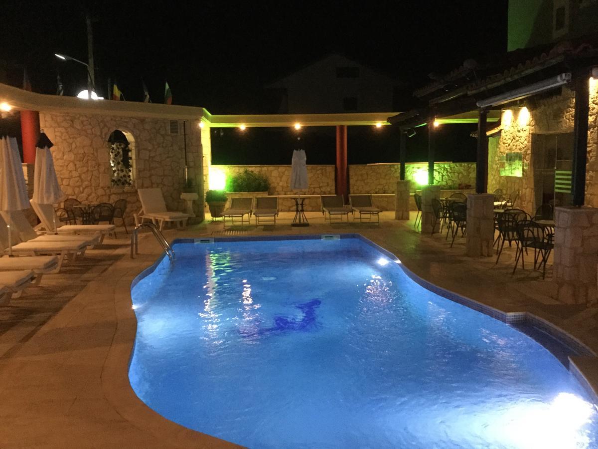 פורקה Hotel Venus מראה חיצוני תמונה